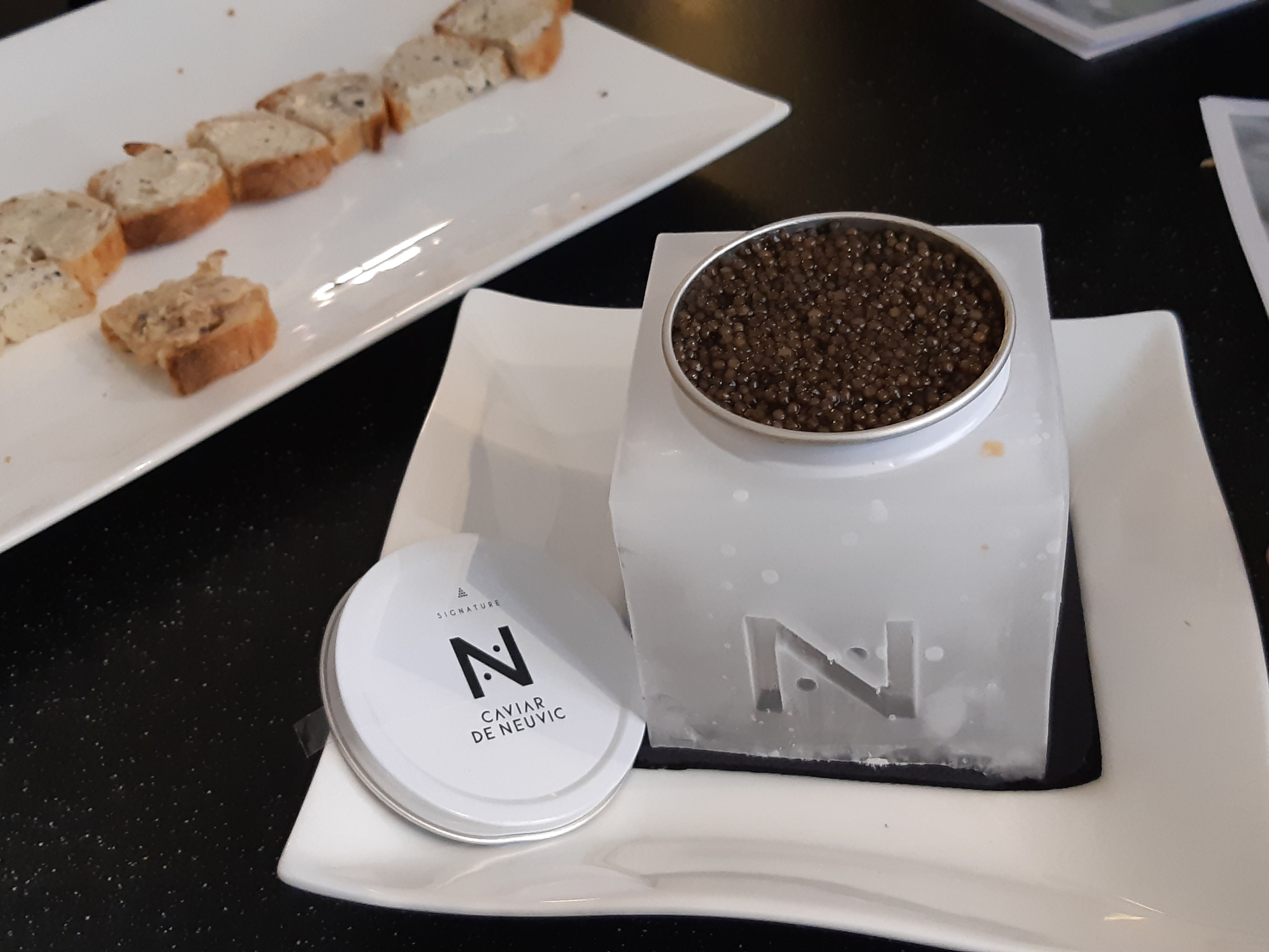 Dégustation Caviar de Neuvic